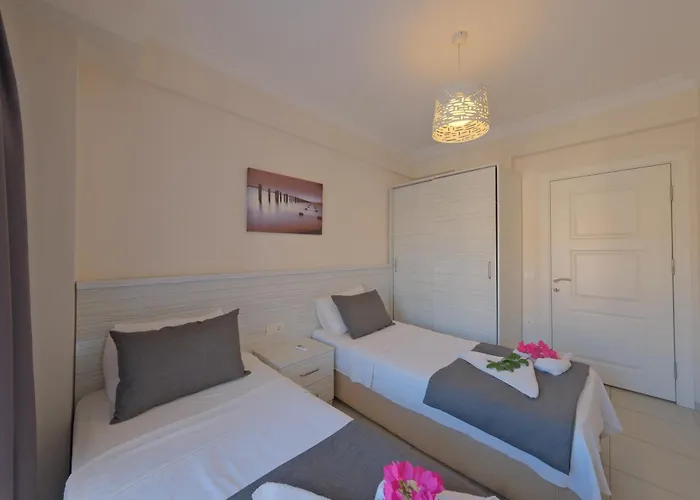 كورفيز غاردن * فتحية